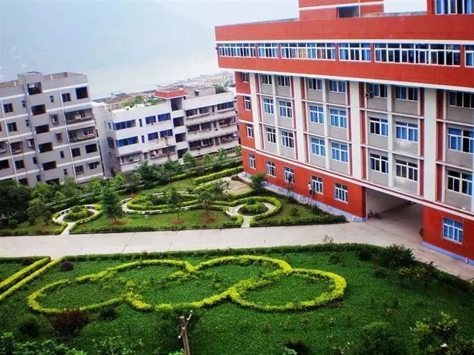 重庆最厉害十所小学,重庆最厉害的6所中学