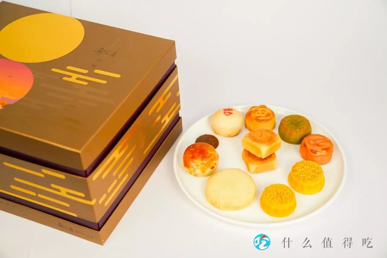 我们提取了每款月饼的人设，让你成为中秋送礼之王