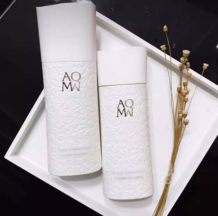 25岁如何平衡抗老和补水,过了25岁就开始用抗皱护肤品吗