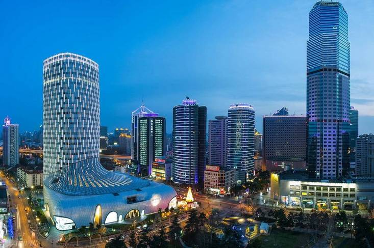 今天开始购物节的一个月里，长宁简直要嗨翻了，KiNG88正式开业、主题活动精彩不断……