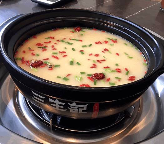 薛之谦出现在串串店,薛之谦的串串店在哪里