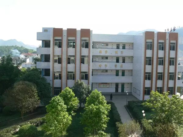 重庆最厉害的十所中学,重庆最厉害的5所大学