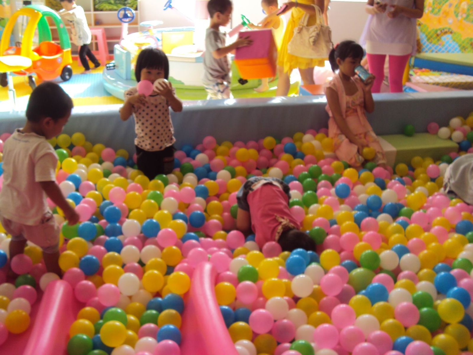 十大投资小的网红儿童游乐设备,室内儿童游乐设备厂家排名