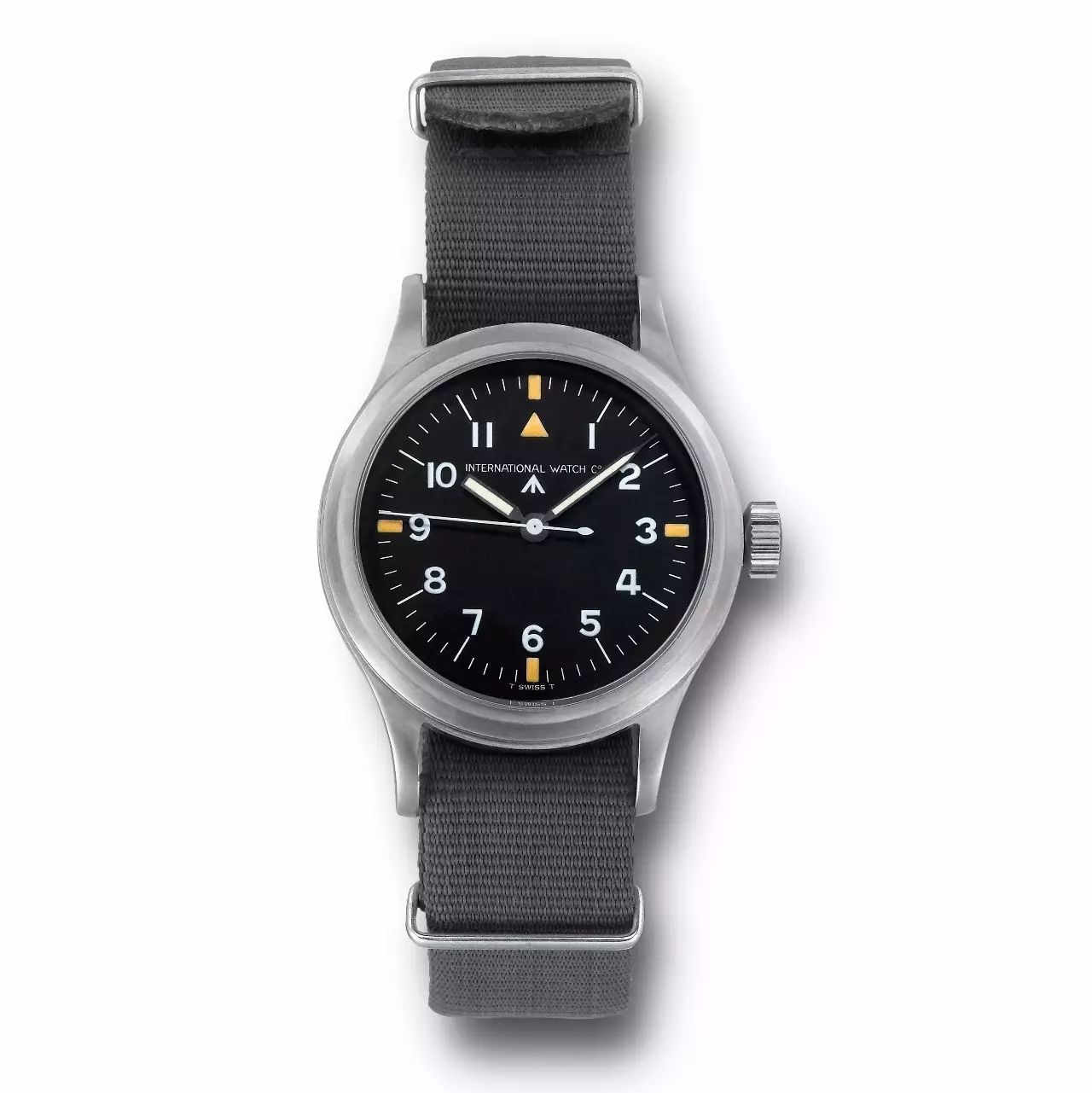 女人戴表戴在左手还是右手比较好,女人戴表不管贵还是便宜