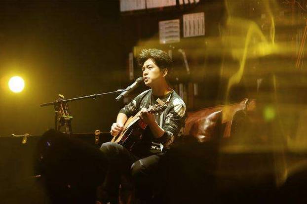 越优秀的人越不会三心二意,越优秀的人越不好找另一半