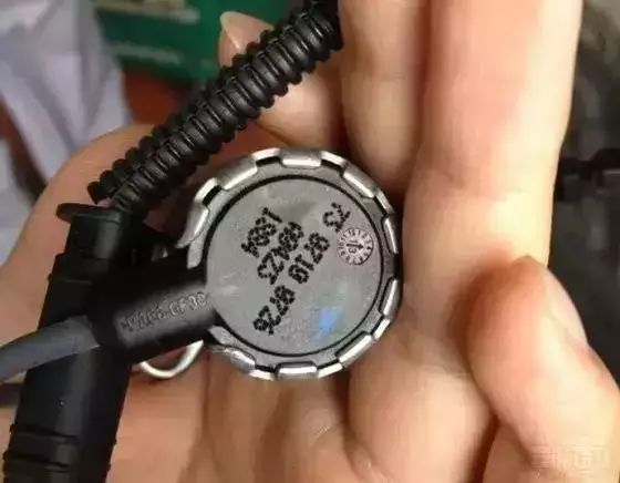 发动机机油压力异常是什么原因,机油压力高低的常见问题