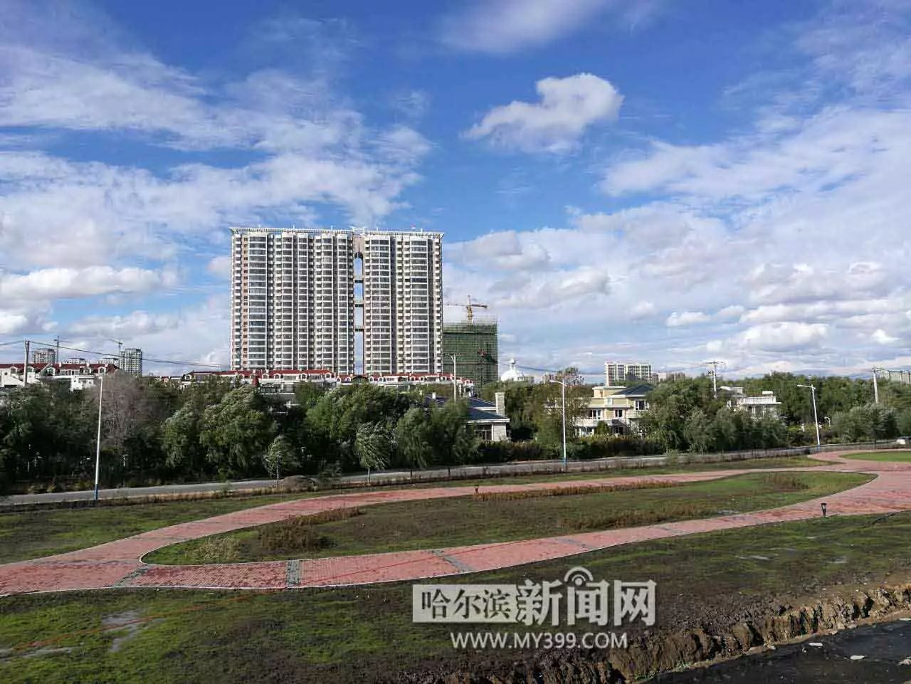 「好事」松北区又一处市民休闲广场近日建成投用｜位于学海街与滨水大道占地约8一10个足球场