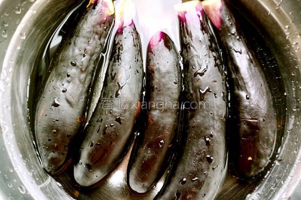 生拌茄子丝,生拌茄子和青椒的独特做法