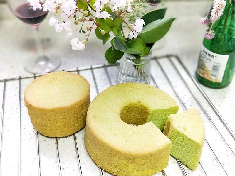 新加坡斑斓椰香戚风蛋糕,嫩江千层榴莲蛋糕