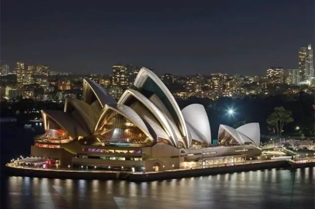 出行时注意避开这些拥堵危险路段,青岛清明避堵出游指南