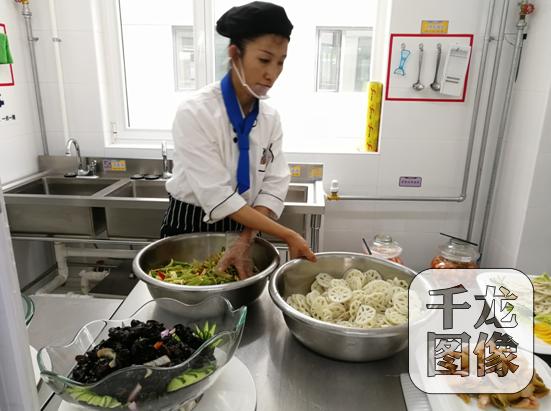 既是“发明家”又是“监督员”健坤餐饮把节能做到极致