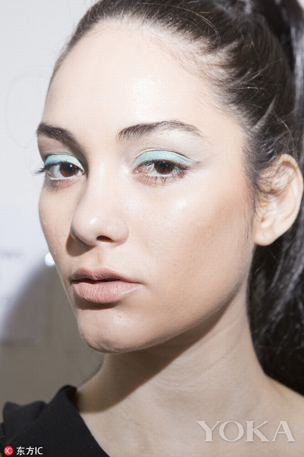 2022春夏时装周妆容,伦敦时装周2021春夏秀场