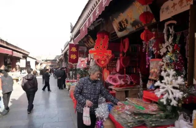 逛小商品市场,参观小商品市场