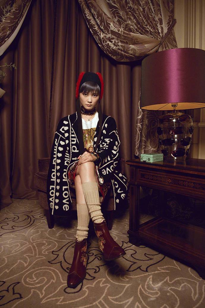 李宇春：Gucci 秀场可不只我一个「中国娃娃」｜时装周