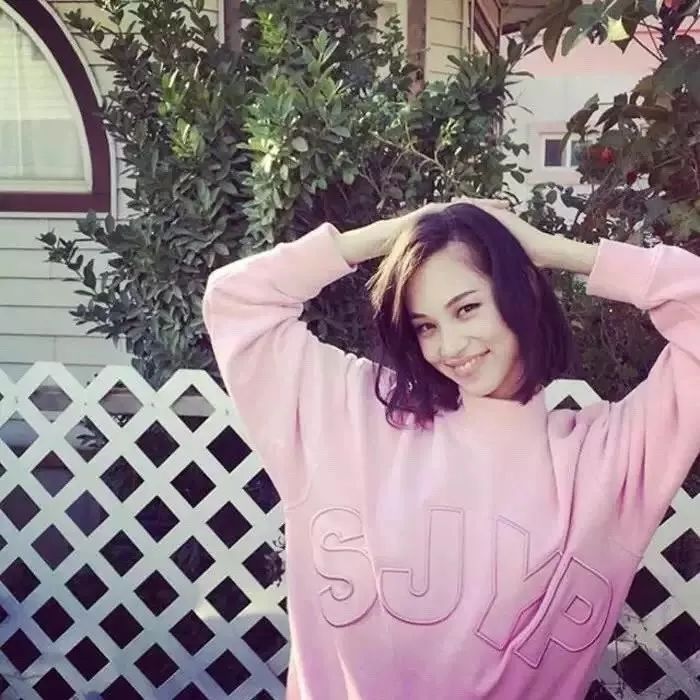 杨幂宋佳同款外套,杨幂倪妮撞衫完整版