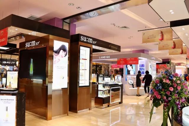 100元帮你搞定一套秋装,花一件衣服的钱穿两件衣服