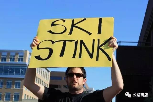 滑雪场的鞋子到底有多臭？