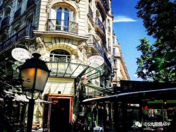 想偶遇赵丽颖吗？在巴黎时装周，她一定会去这十家咖啡馆！