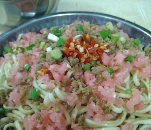 美好的假期从一束花开始,美好的假期从早餐开始