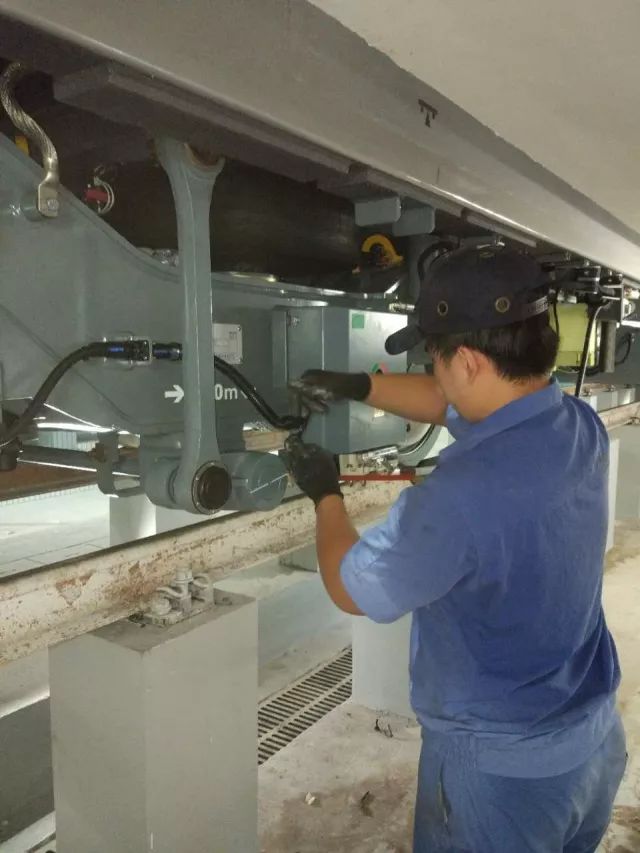 「长假Day5」“十一黄金周”你放假我保驾：幕后地铁人在忙些啥？