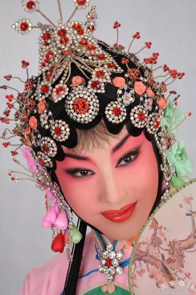 天水市委常委、副市长李晓东:我家门前清水流,漫山遍野鲜核桃!