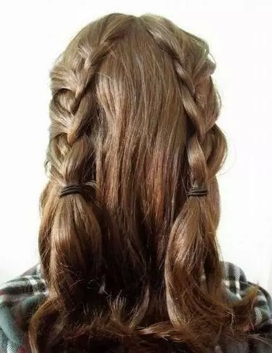 披头散发怎么扎头发好看,披头散发的头发教程