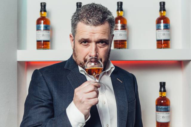 你没听错，百龄坛首款单麦问世！专访首席酿酒师SandyHyslop