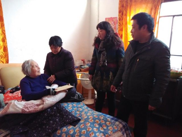 展示党员风采当好岗位标兵,党员风采展示亮身份当先锋