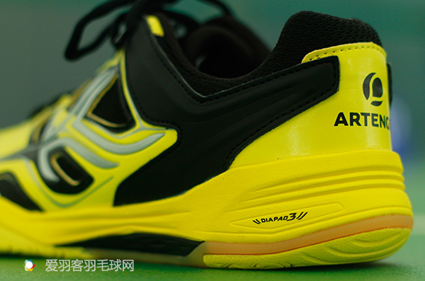 迪卡侬bs羽毛球鞋,花钱花在刀刃