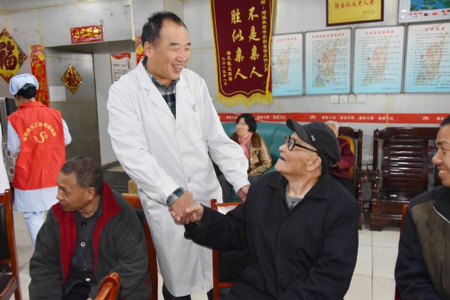 陕西省老医协生殖医学中心门诊,关爱老年人情系养老院