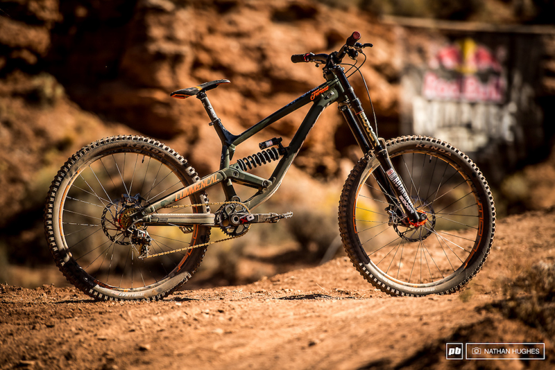 车手战车:坠山狂徒的CommencalFurious