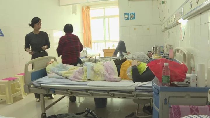 十四岁男孩腰痛是什么原因导致,十四岁少年腰痛是什么原因