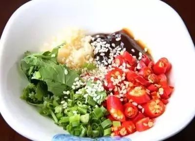 你能分清火锅冒菜和串串香吗,冒菜麻辣烫火锅串串香的区别