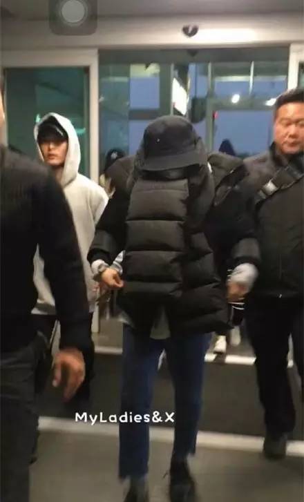 鏄庢槦绌挎惌鏃跺皻楂樼骇鎰熺窘缁掓湇,鏄庢槦绌挎惌缇界粧鏈嶆椂灏氶珮绾ф劅