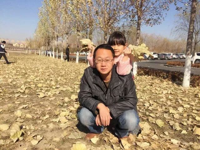 趣味树叶拼贴画手工,树叶粘贴画秋天落叶制作