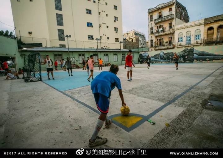 拥有大三元还有必要买镜头吗,有了大三元之后最该买的镜头