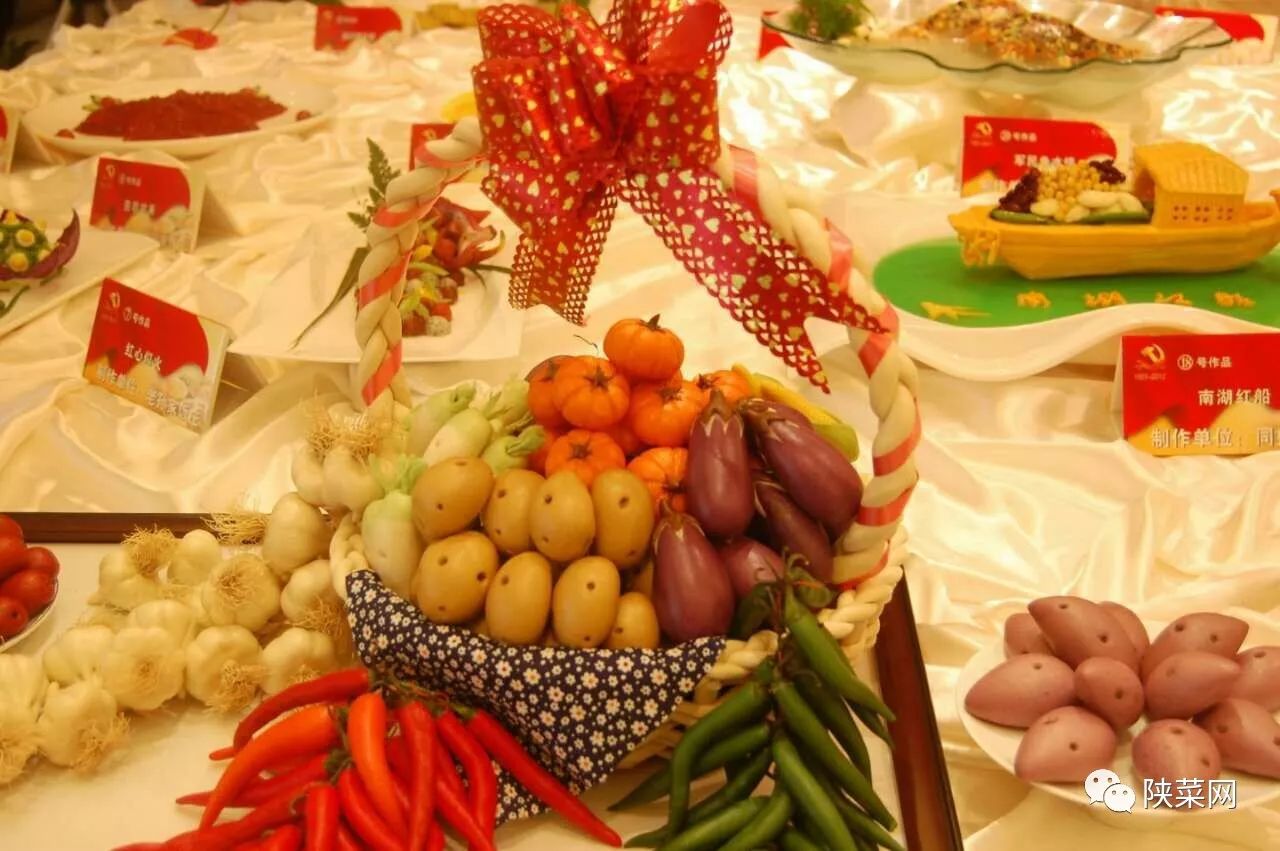 陕菜春秋｜方圆随心化彩凤面点着意牵云霞——中国烹饪大师袁凤霞走笔