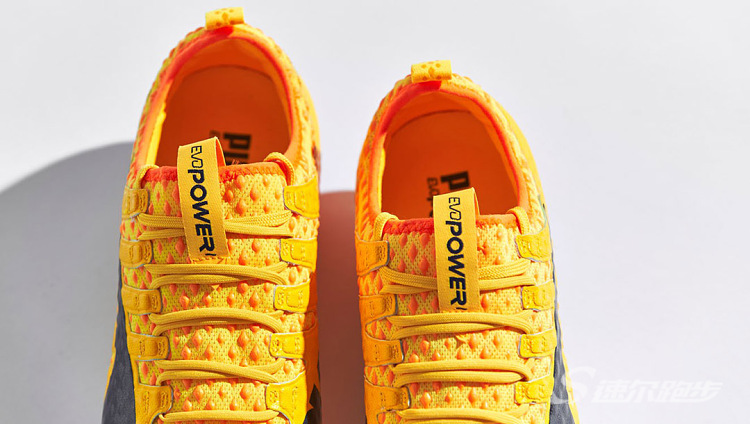 彪马最强足球鞋1000左右,彪马力量型足球鞋