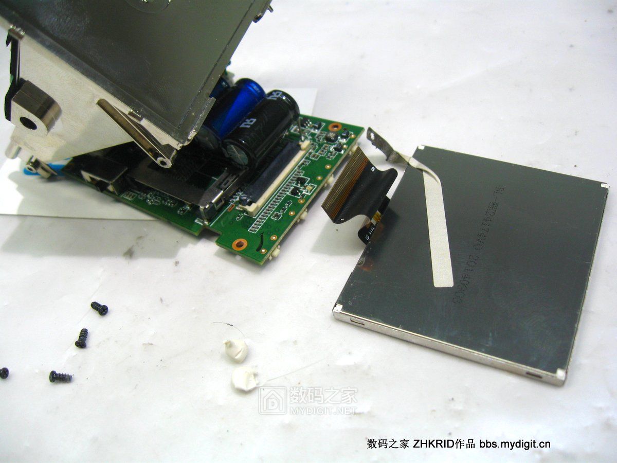 拆解趴趴狗隐藏式行车记录仪,行车记录仪拆解解析