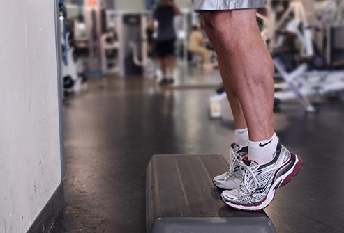 鲁滨逊登山杖爬山前面需要打开吗,鲁滨逊登山用什么手杖