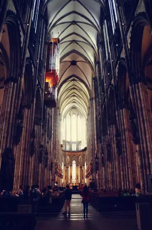 上帝视角俯瞰德国科隆大教堂,德国科隆大教堂效果图