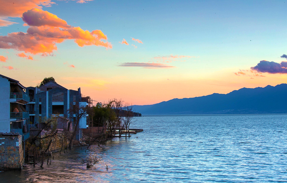云南旅游一定要买玉吗,去云南旅游要不要买玉镯子