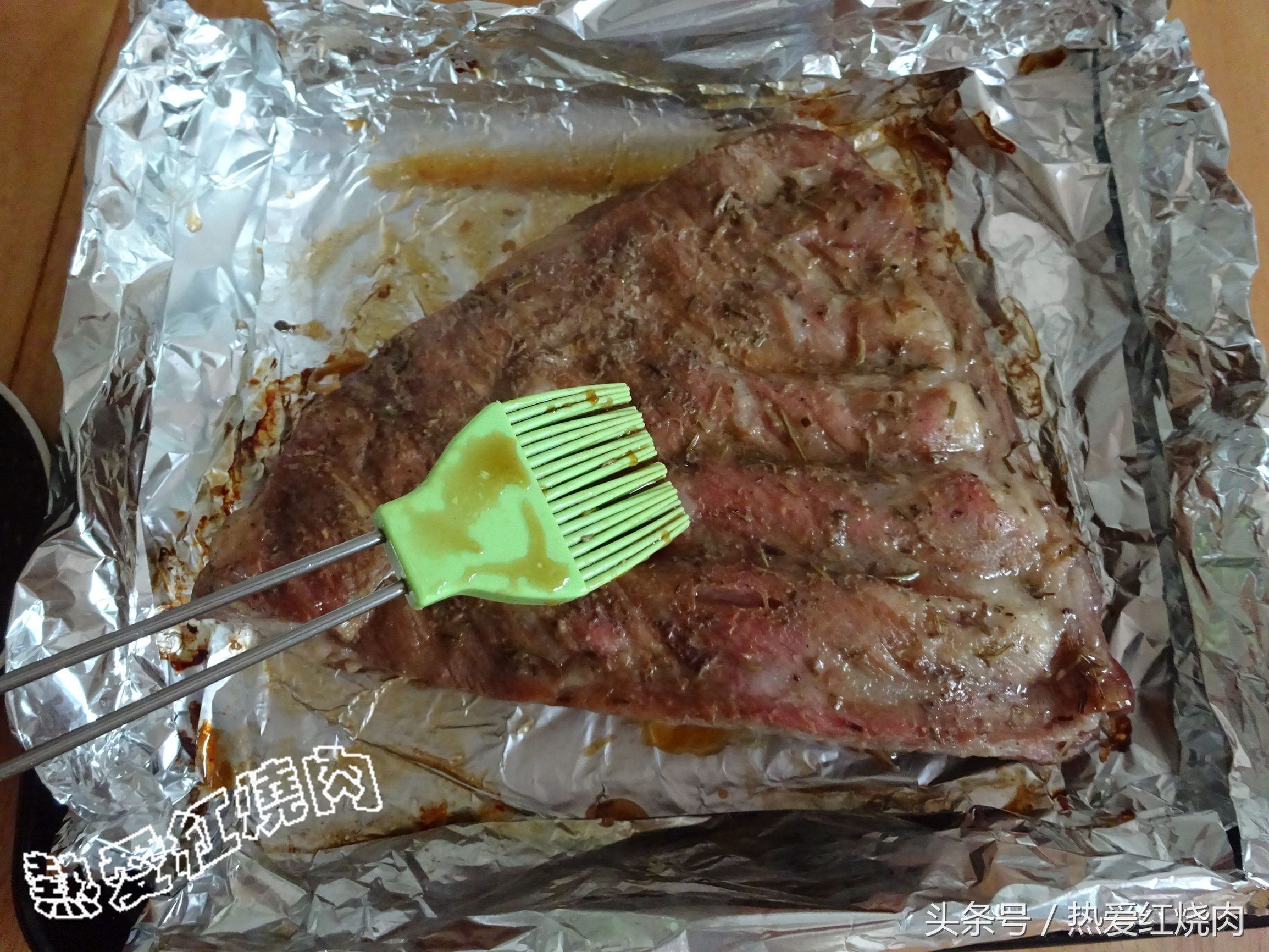 为啥你做的烤排骨又干又硬不好吃，关键的这一步你做对了吗？