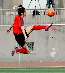 鹿晗pk吴京,鹿晗pk华晨宇