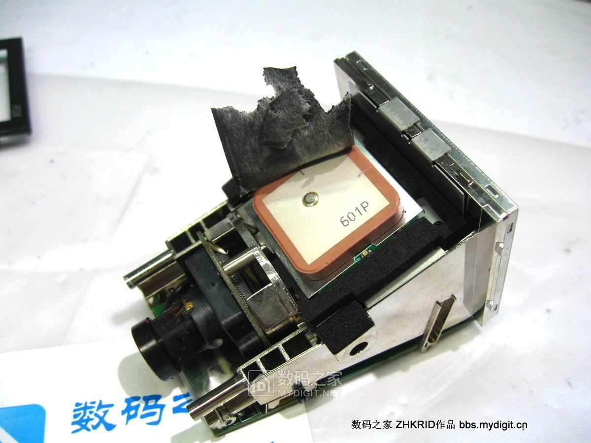 拆解趴趴狗隐藏式行车记录仪,行车记录仪拆解解析