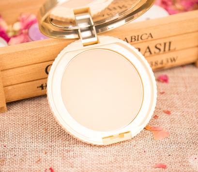 不吃土也能买的平价彩妆,新手好用不踩雷的平价彩妆