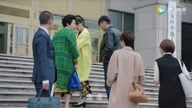 穿8万的鞋，背60万的包，怪不得罗子君会爱上贺涵