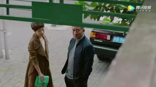 穿8万的鞋，背60万的包，怪不得罗子君会爱上贺涵