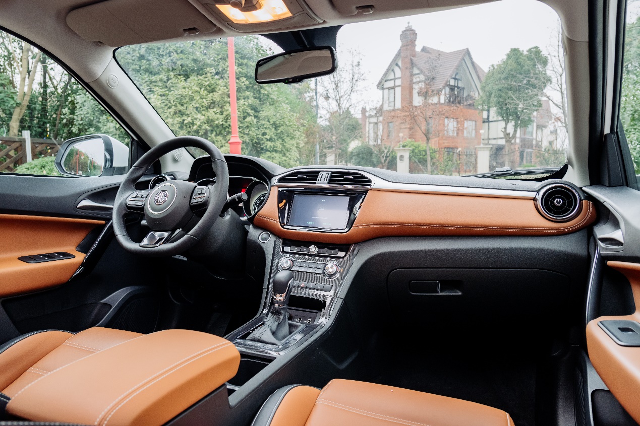 名爵锐腾1.5t手动精英版测评,名爵锐腾2.0t豪华版新车介绍