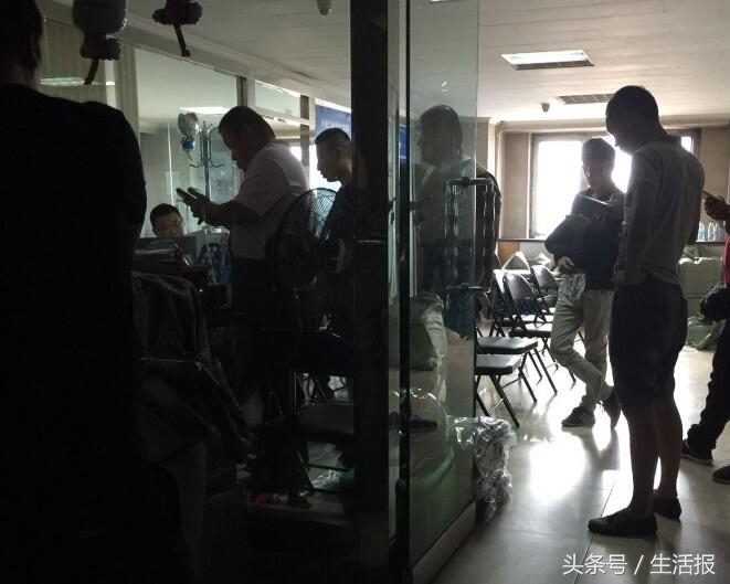 外卖骑手被投诉,外卖骑手质疑平台提高单量